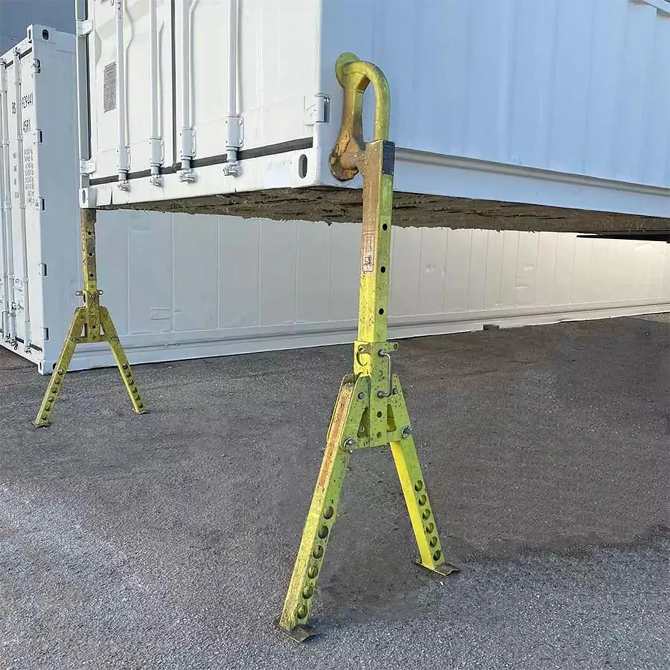 bequille-levage-container